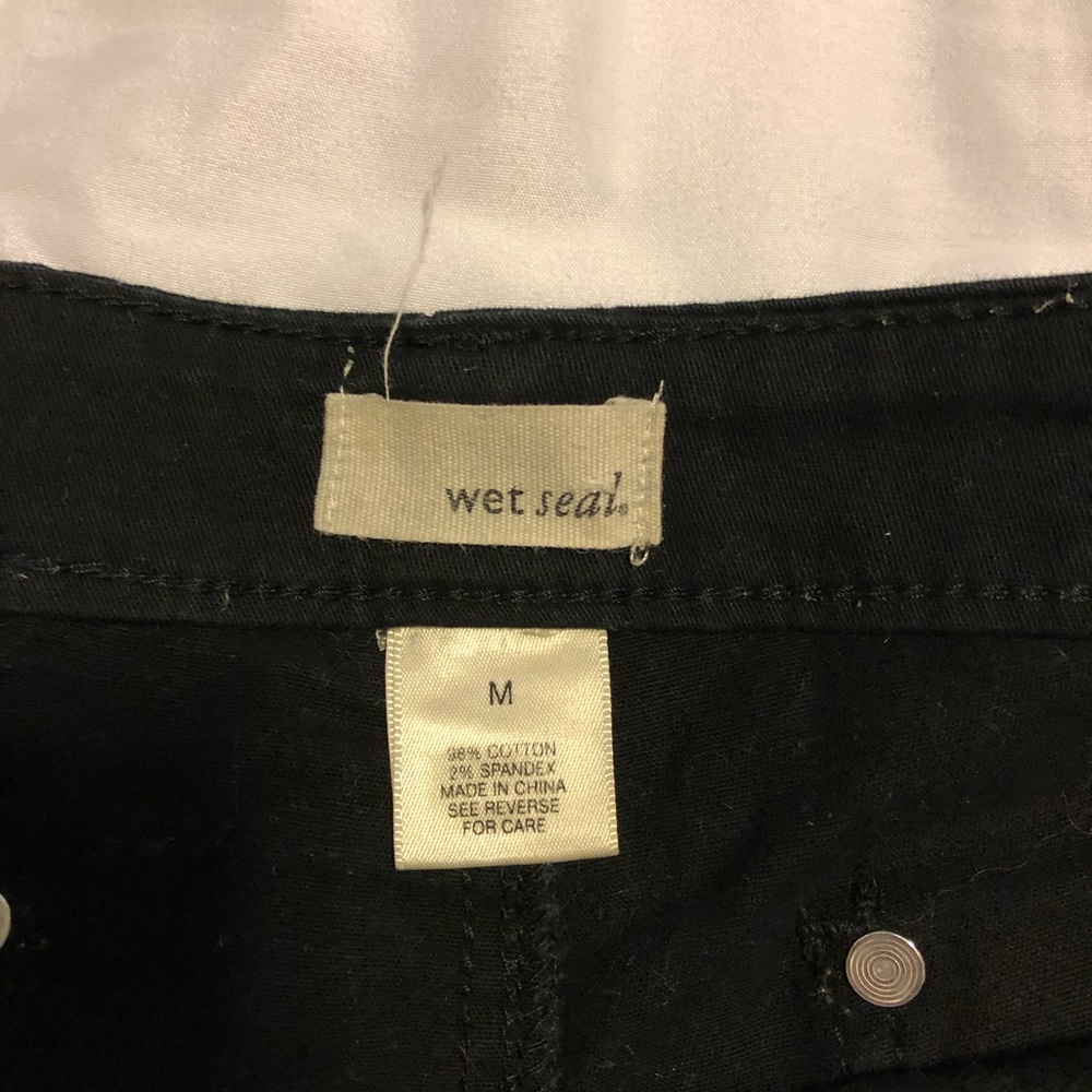 Wet seal Black Short. Medium - Picture 2 of 4